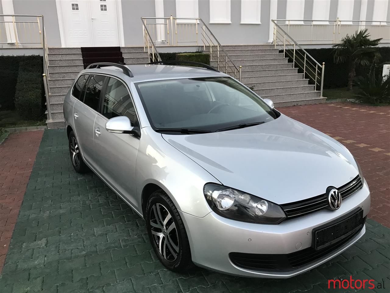 2012' Volkswagen Golf photo #1
