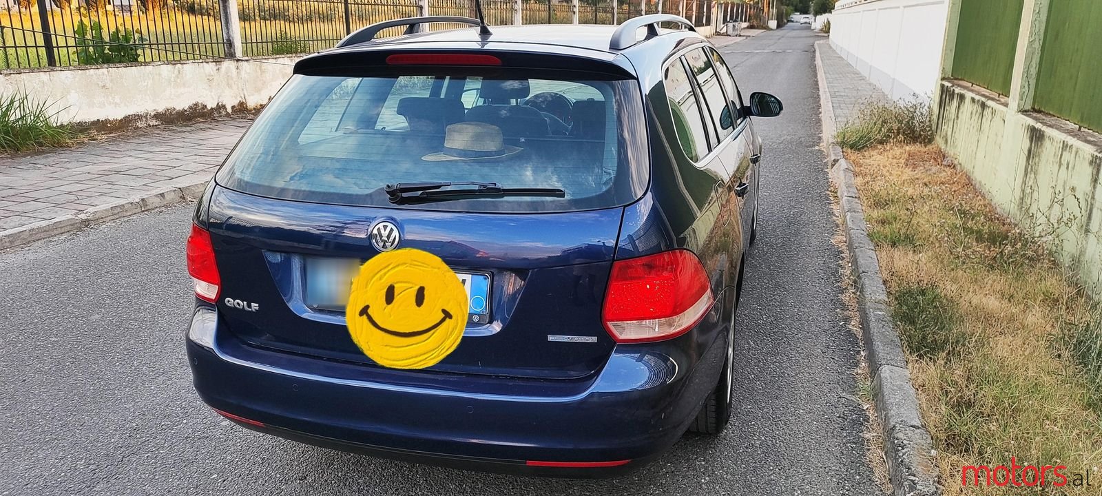2009' Volkswagen Golf Sportvan photo #3