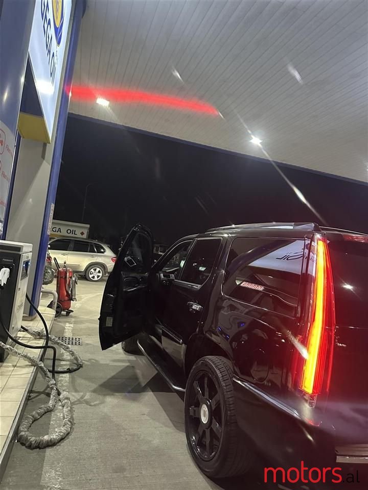 2008' Cadillac Escalade photo #6