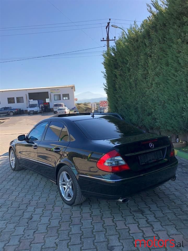 2007' Mercedes-Benz E 320 photo #2