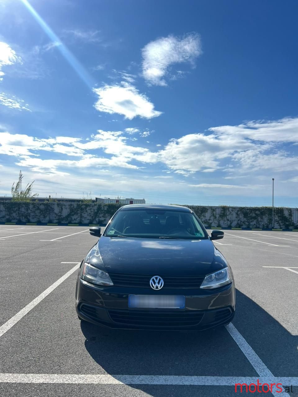 2012' Volkswagen Jetta photo #2