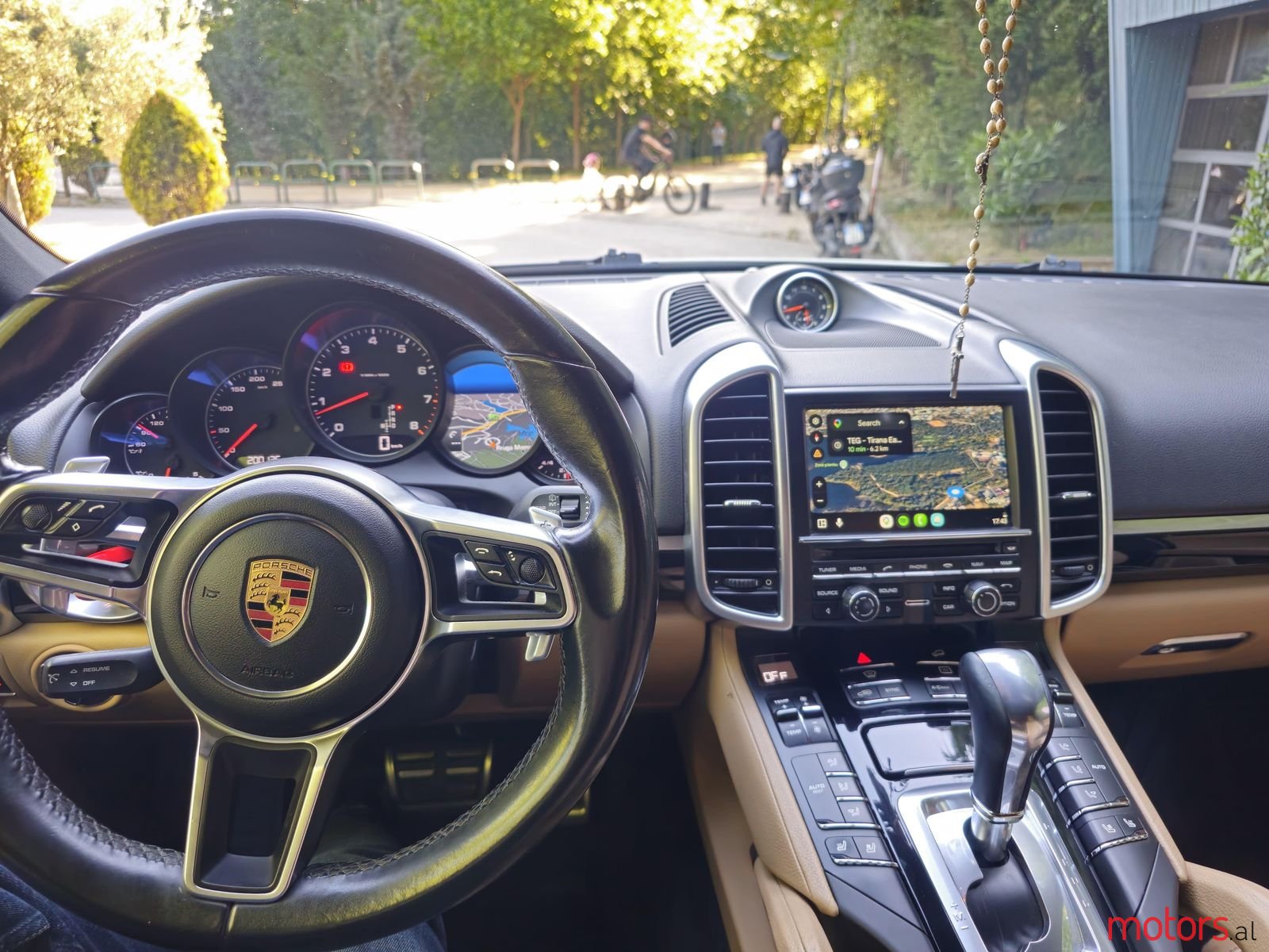 2017' Porsche Cayenne photo #6