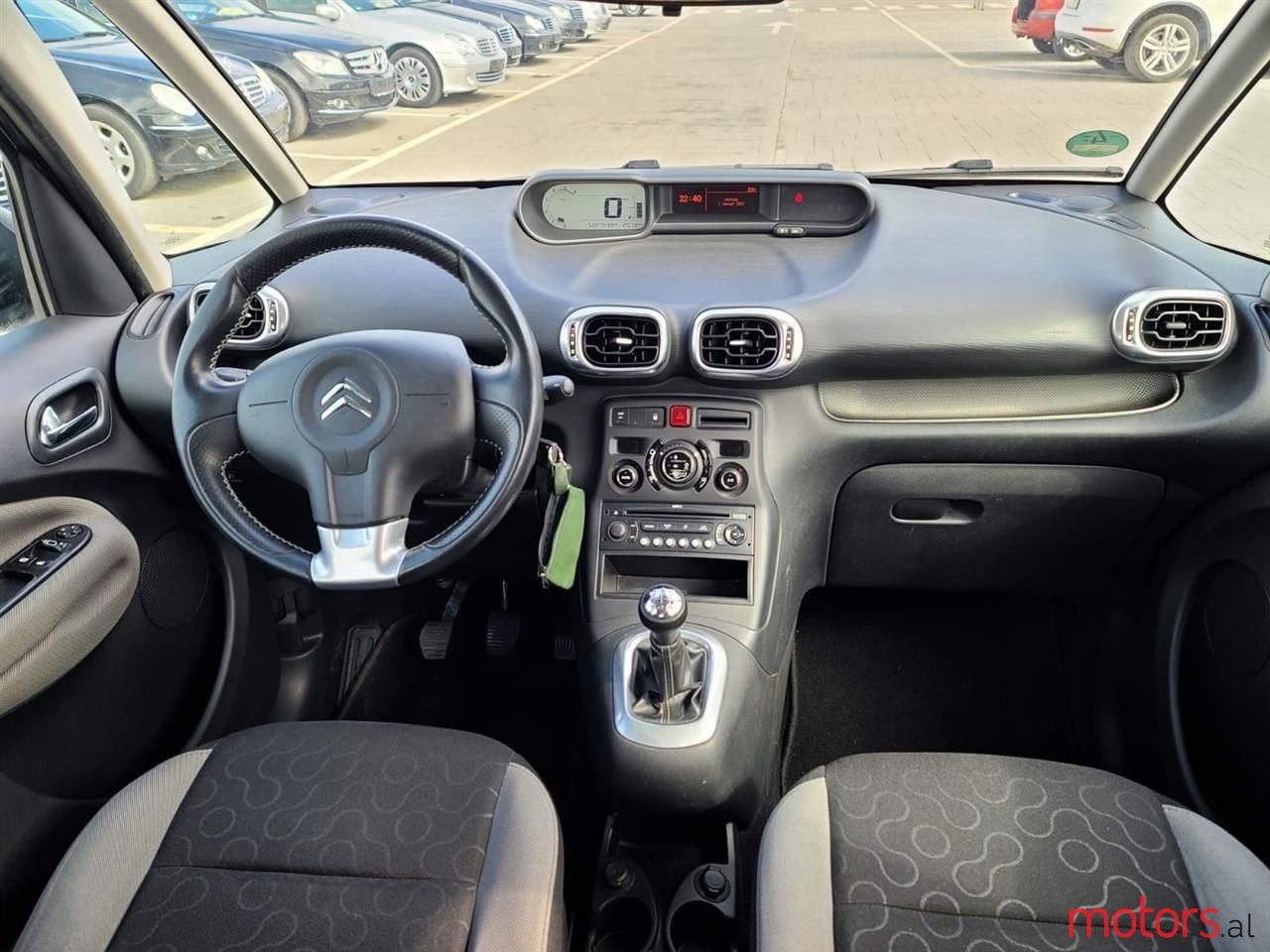 2009' Citroen C3 photo #6