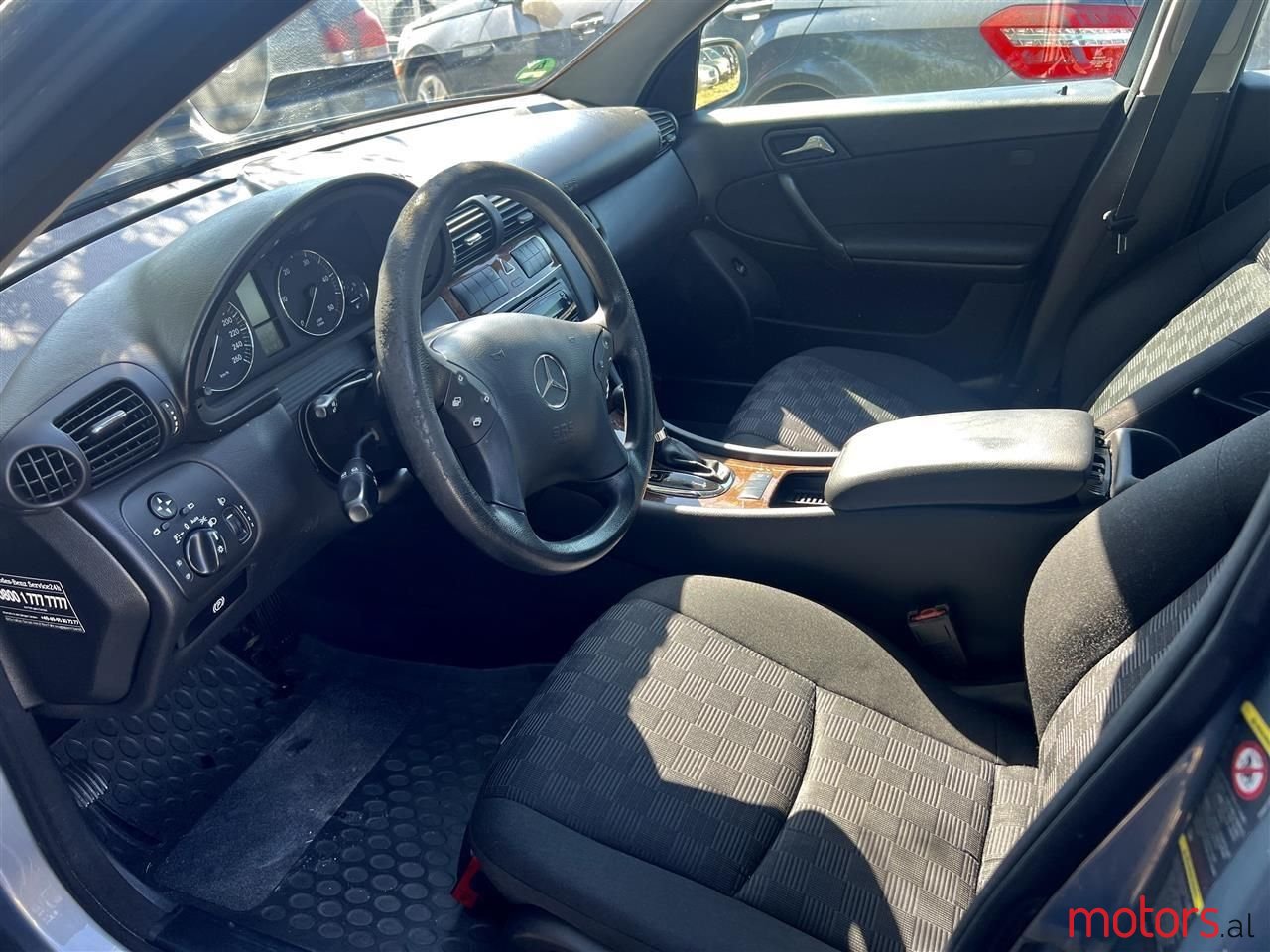 2006' Mercedes-Benz C 220 photo #2