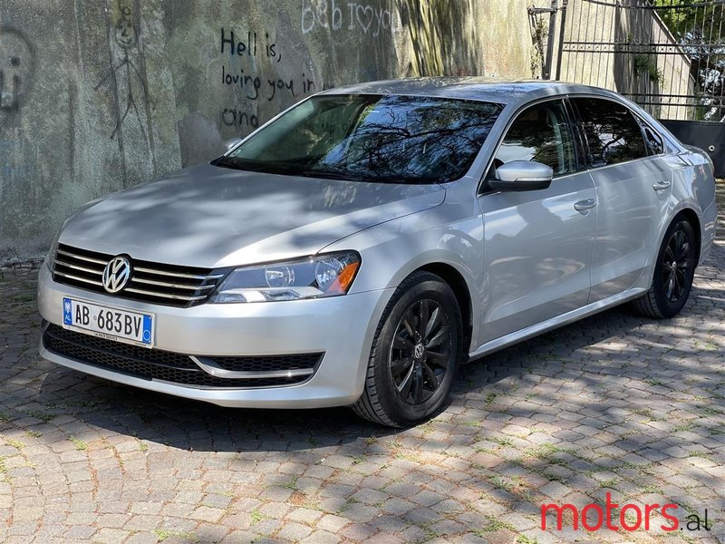 2014' Volkswagen Passat photo #2