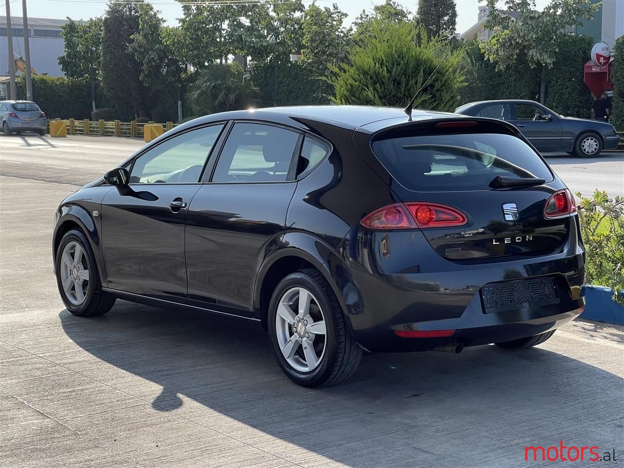 2007' SEAT Leon photo #2