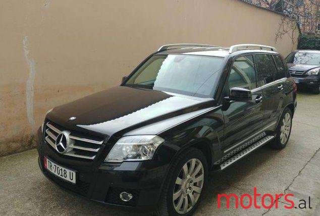 2011' Mercedes-Benz GLK-Class photo #2