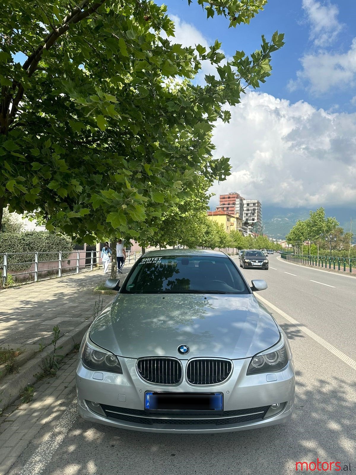 2009' BMW 523 photo #1
