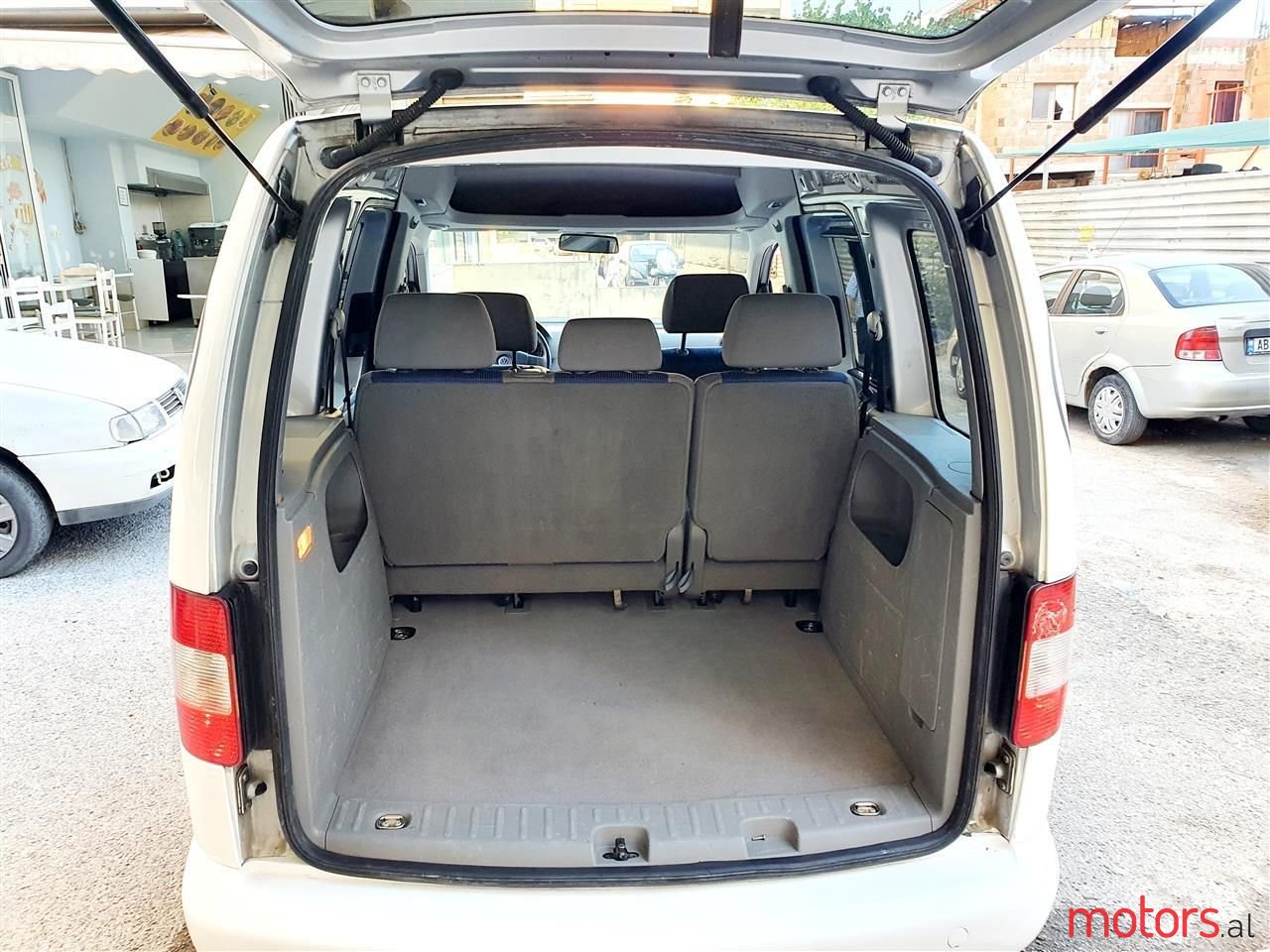 2007' Volkswagen Caddy photo #3