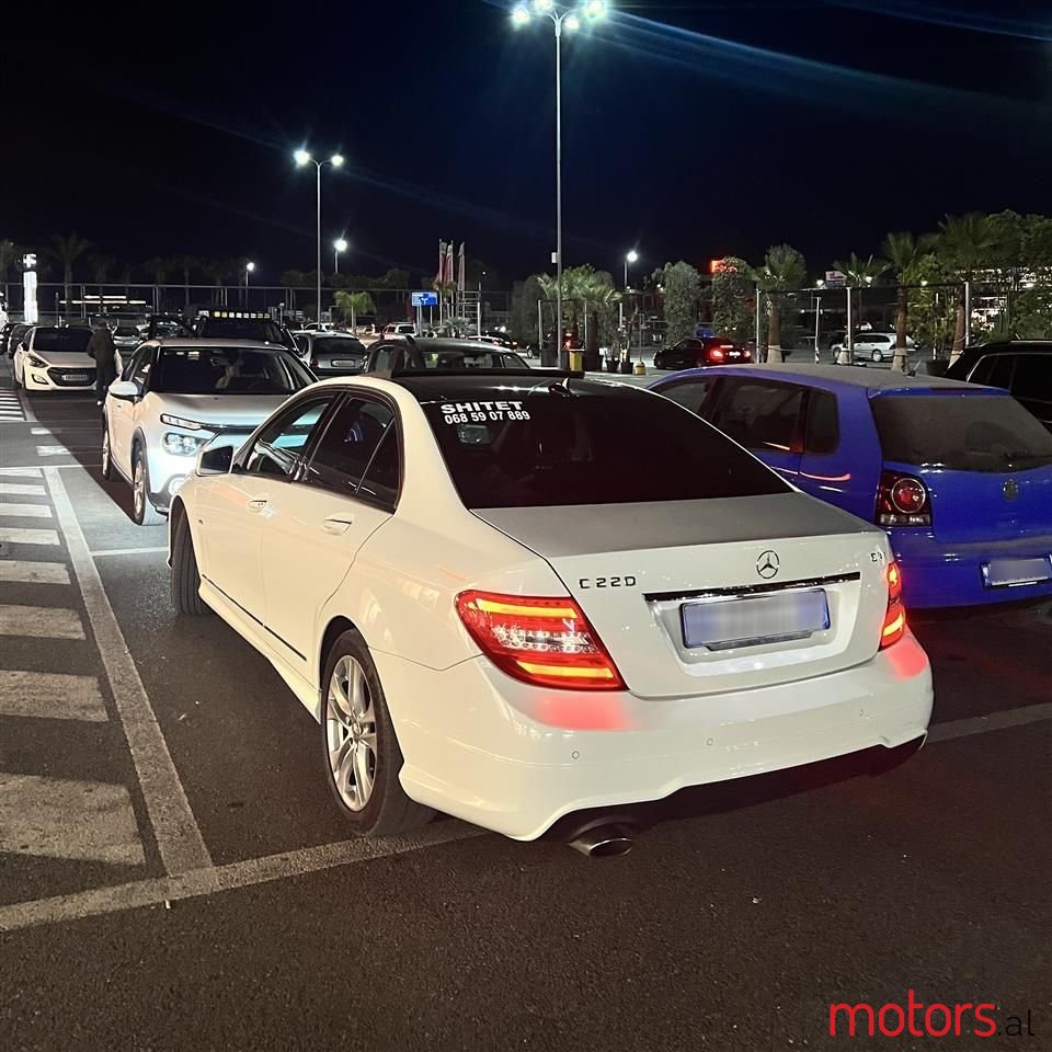 2012' Mercedes-Benz C 220 photo #3