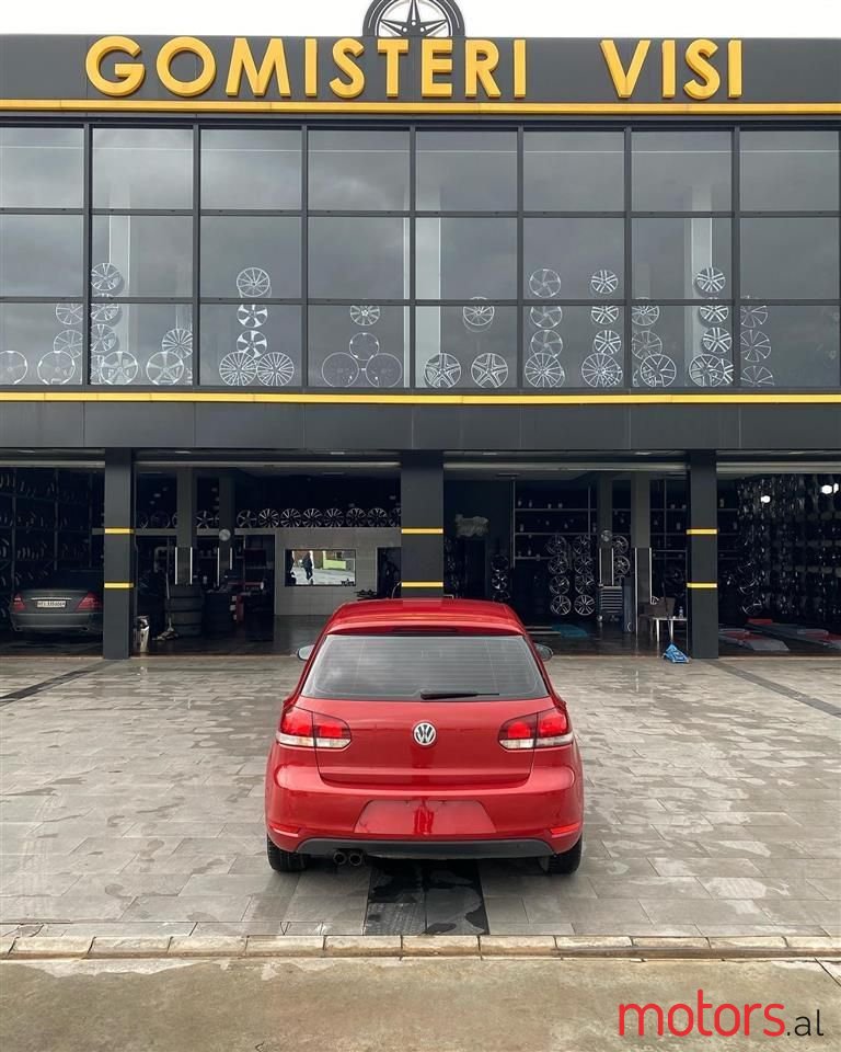 2010' Volkswagen Golf photo #4