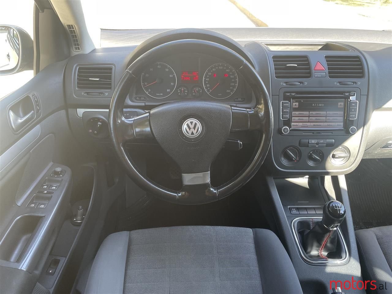 2007' Volkswagen Golf photo #3