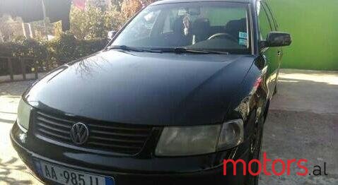 2000' Volkswagen Passat photo #2