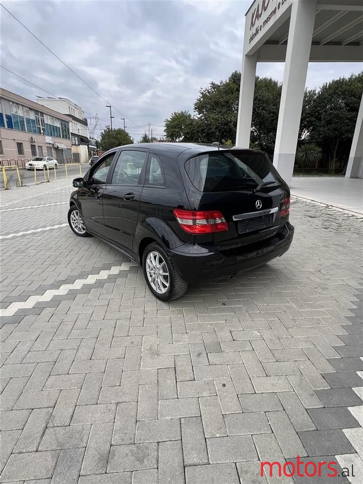 2010' Mercedes-Benz B 180 photo #5