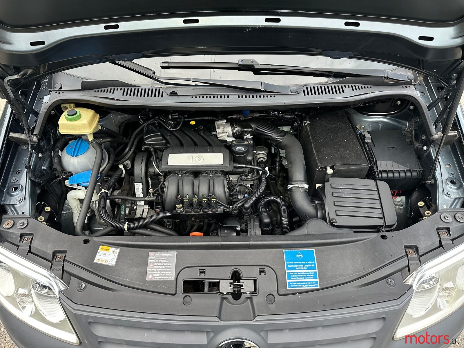 2008' Volkswagen Caddy photo #2