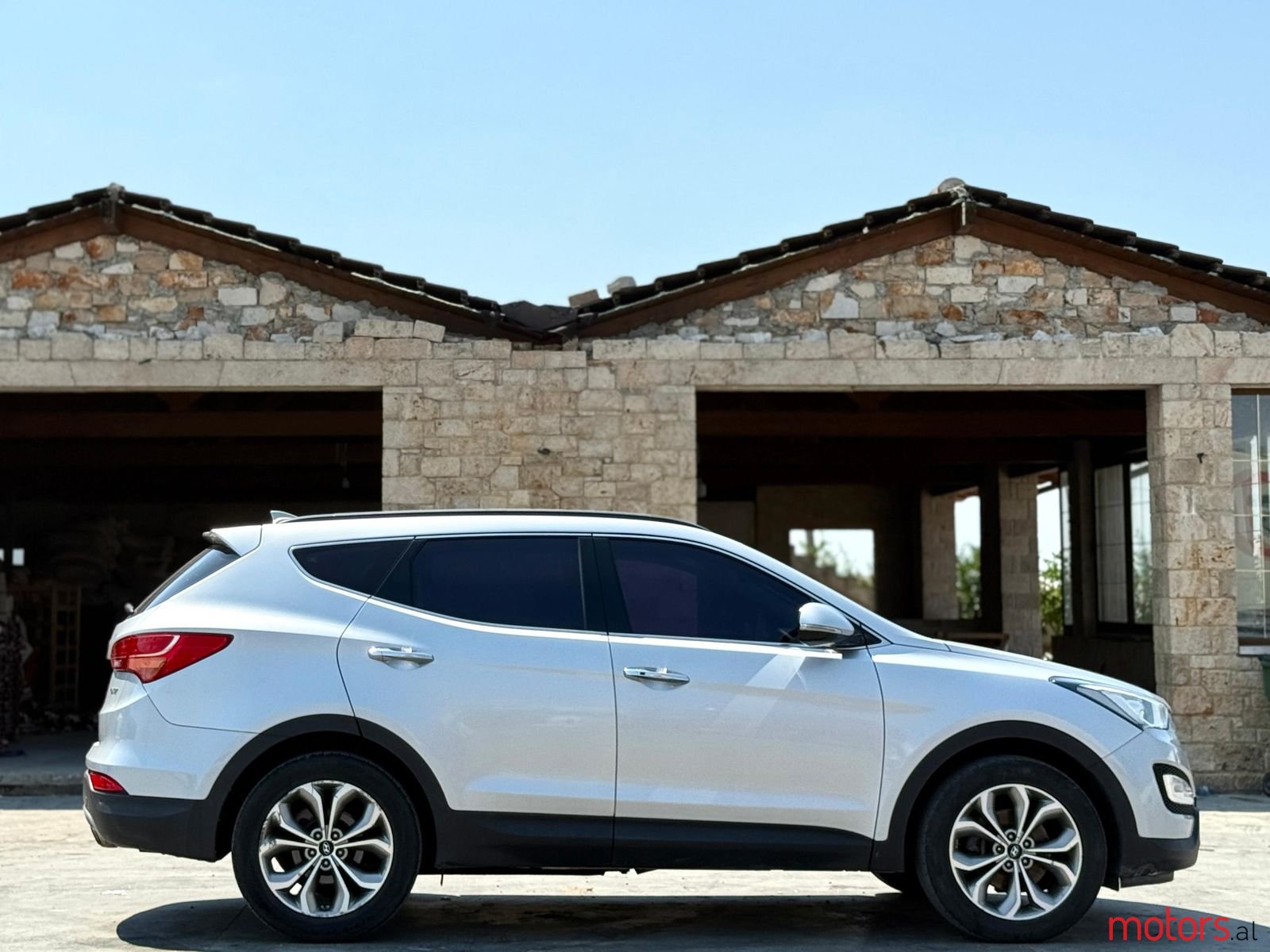 2015' Hyundai Santa Fe photo #6