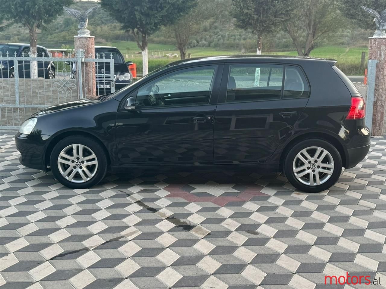 2007' Volkswagen Golf photo #2