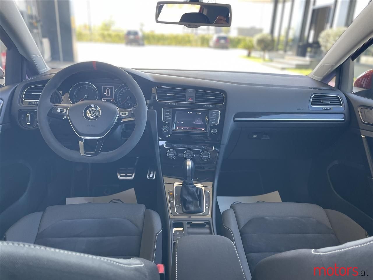 2014' Volkswagen Golf photo #5