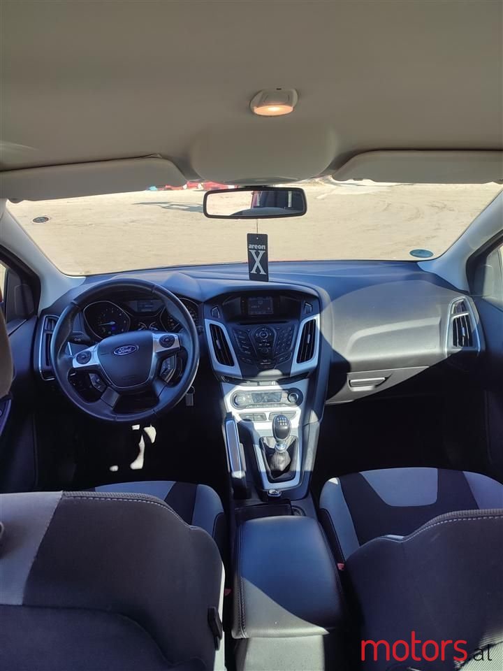 2012' Ford Focus photo #3