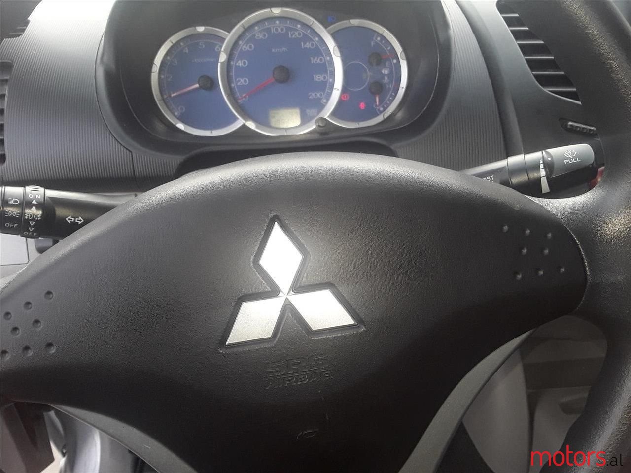 2010' Mitsubishi L200 photo #4