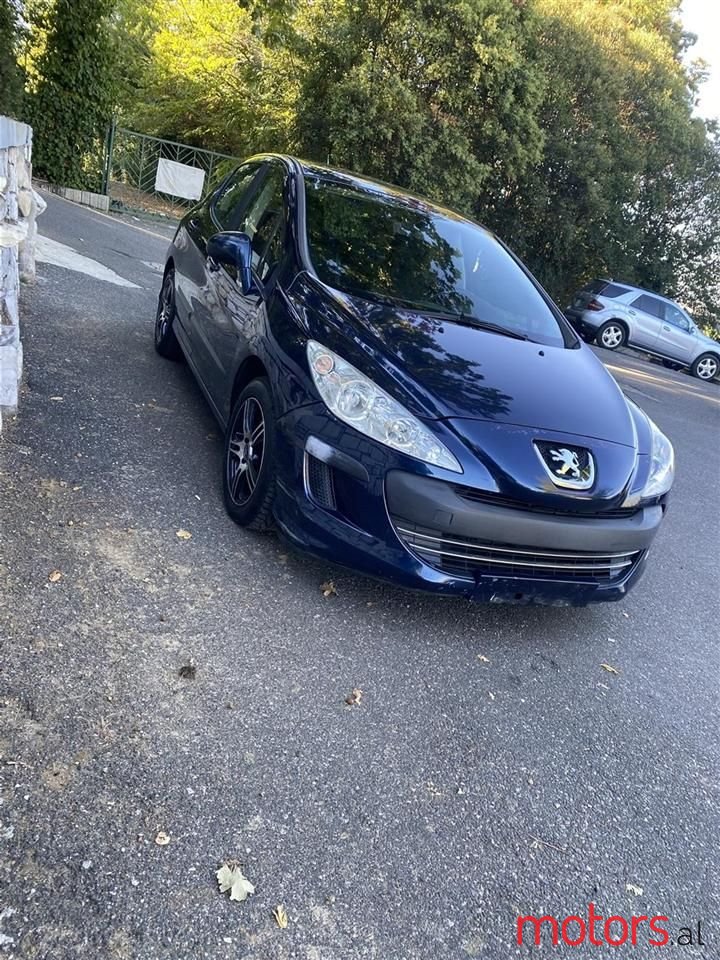 2011' Peugeot 308 photo #5