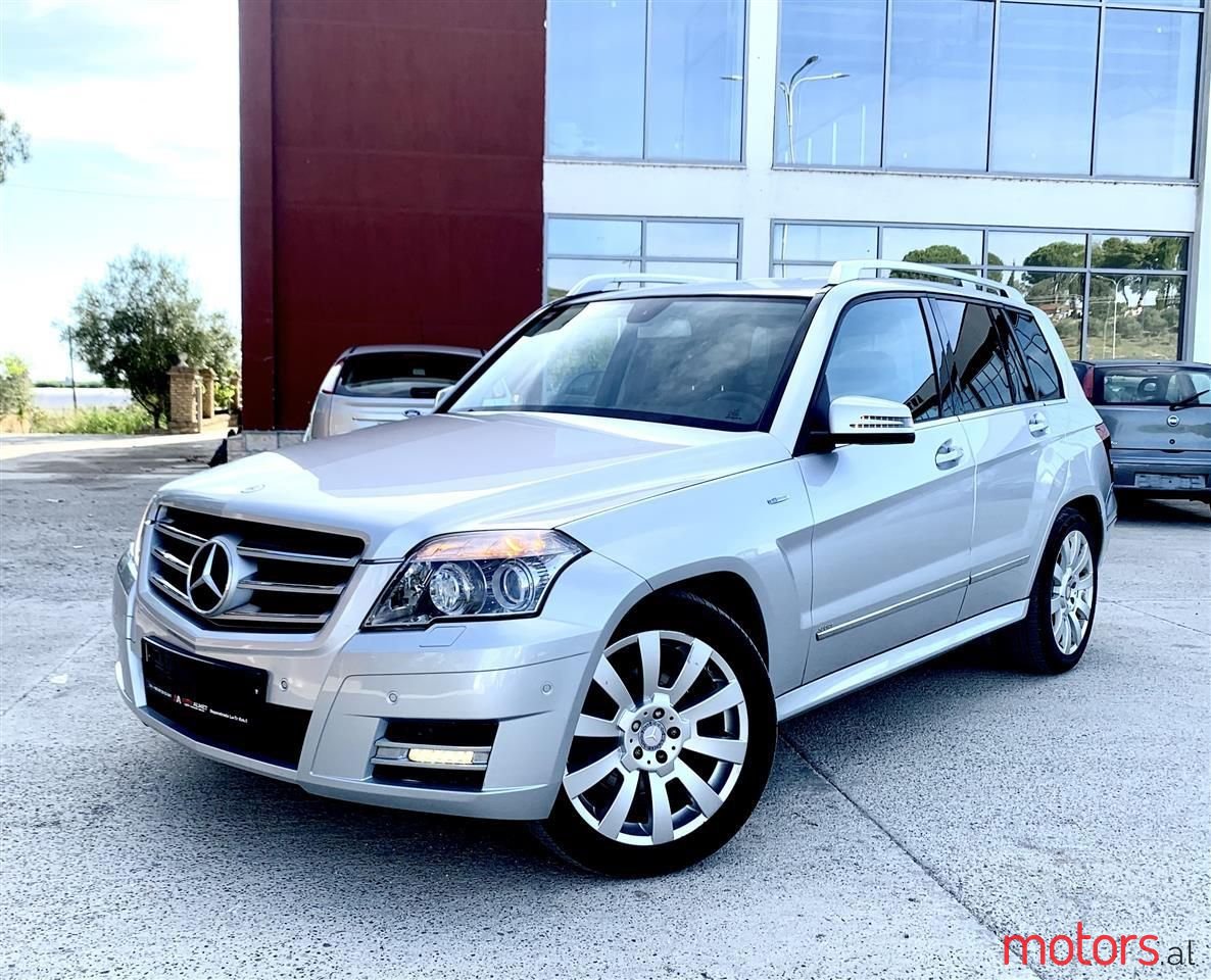 2012' Mercedes-Benz GLK 250 photo #1