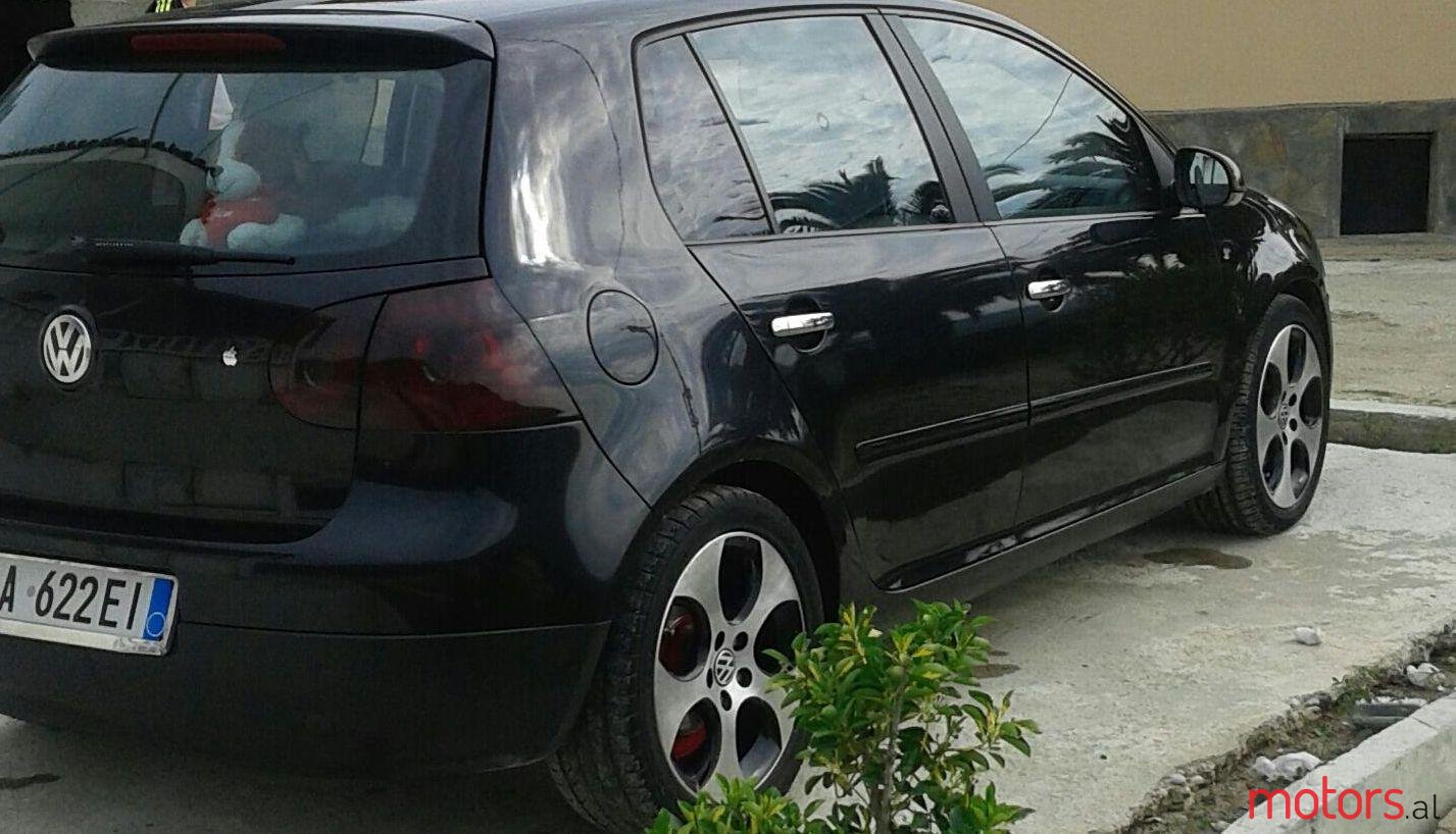 2005' Volkswagen Golf photo #1
