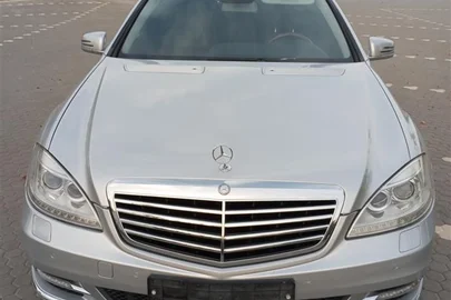 2011' Mercedes-Benz S 350