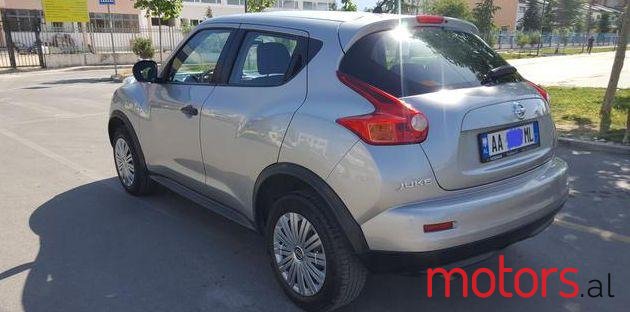 2010' Nissan Juke photo #3