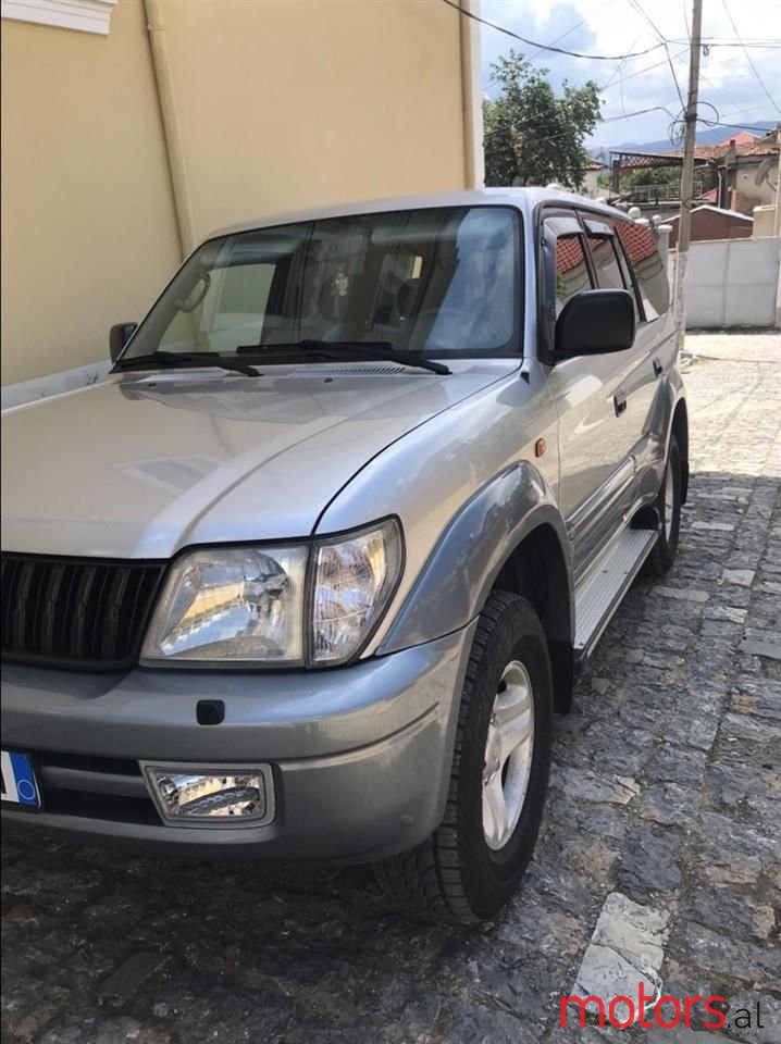 2001' Toyota Land Crusier photo #3