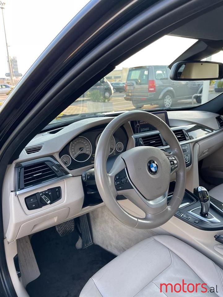 2013' BMW 320 photo #4