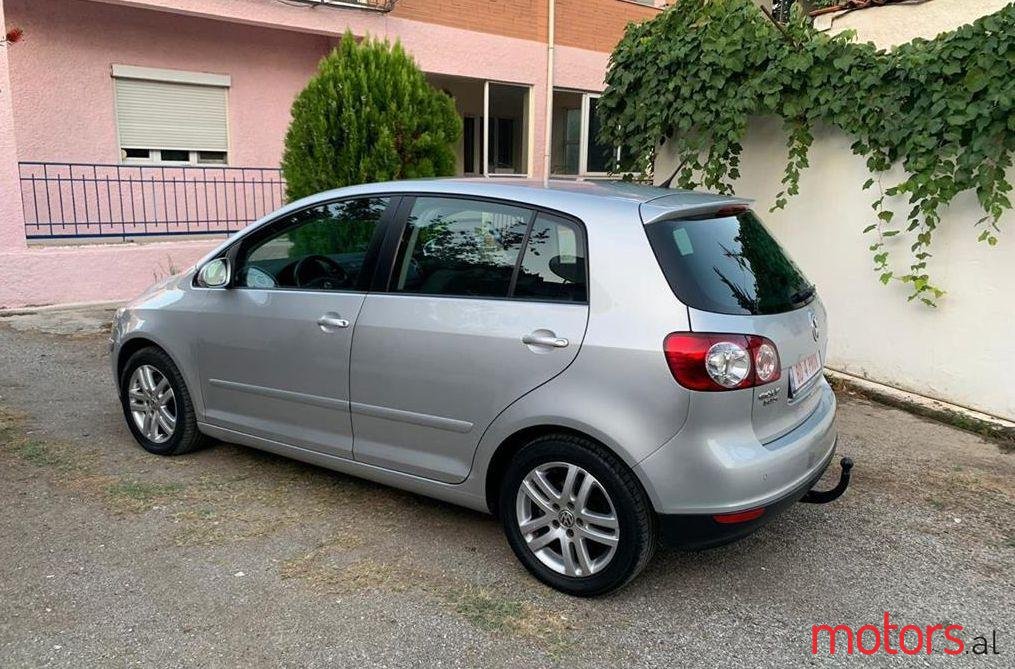 2007' Volkswagen Golf photo #1