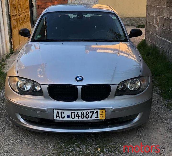 2008' BMW 120 photo #1