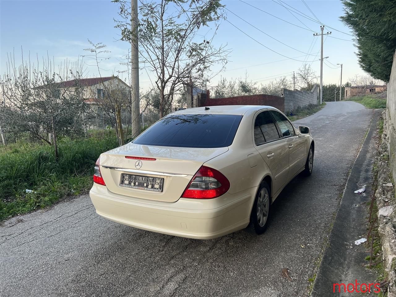 2009' Mercedes-Benz E 220 photo #2