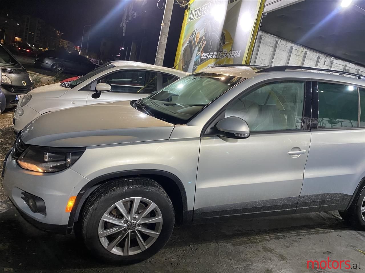 2012' Volkswagen Tiguan photo #4