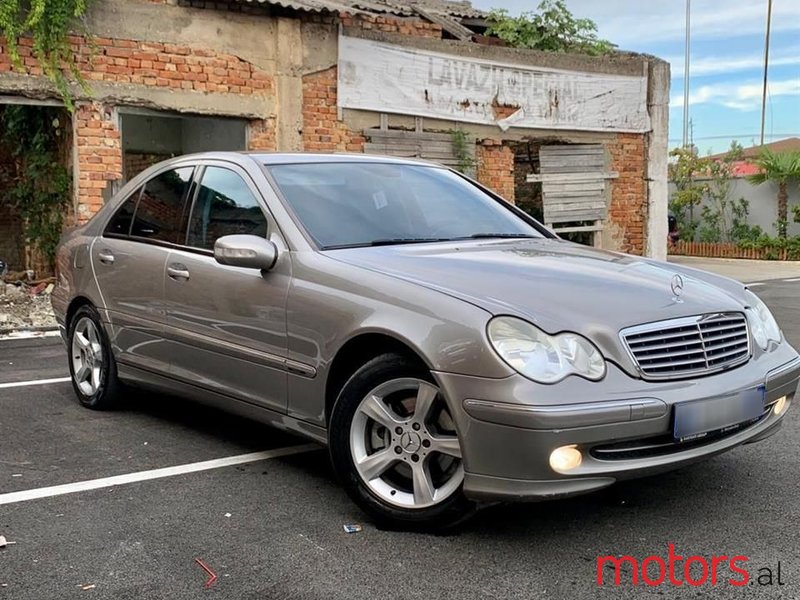 2005' Mercedes-Benz C 240 photo #2