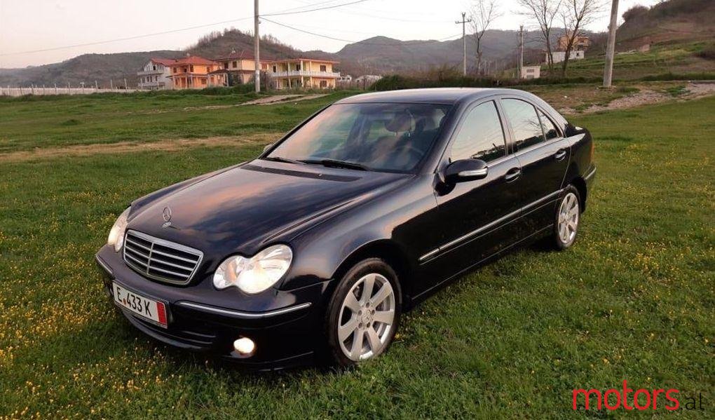 2005' Mercedes-Benz C 220 photo #1