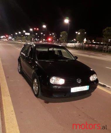 2003' Volkswagen Golf photo #1