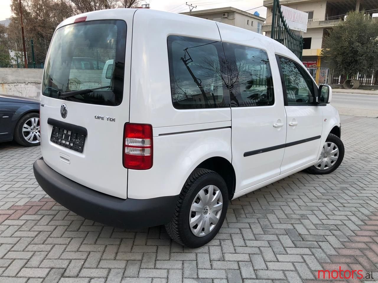 2010' Volkswagen Caddy photo #4