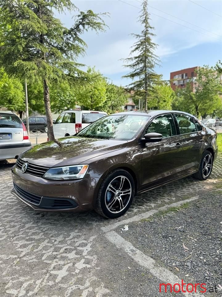 2011' Volkswagen Jetta photo #1