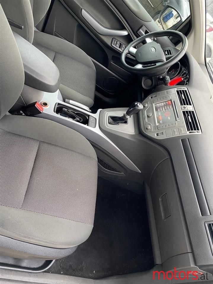 2012' Ford Kuga photo #2