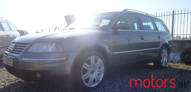 2003' Volkswagen Passat photo #2