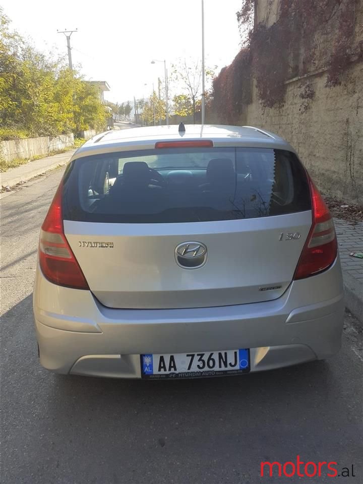 2011' Hyundai i30 photo #3