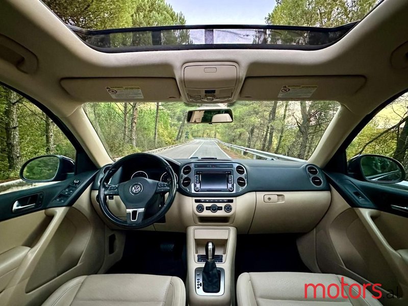 2013' Volkswagen Tiguan photo #2