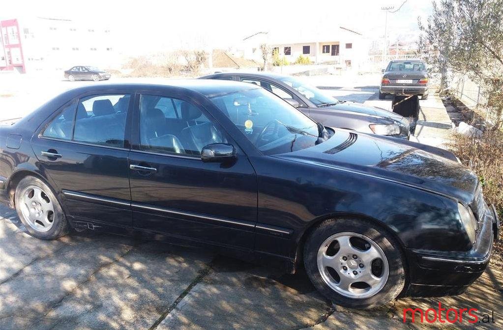 2000' Mercedes-Benz 270 photo #1