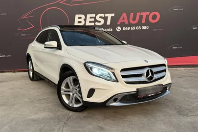 2015' Mercedes-Benz GLA 200