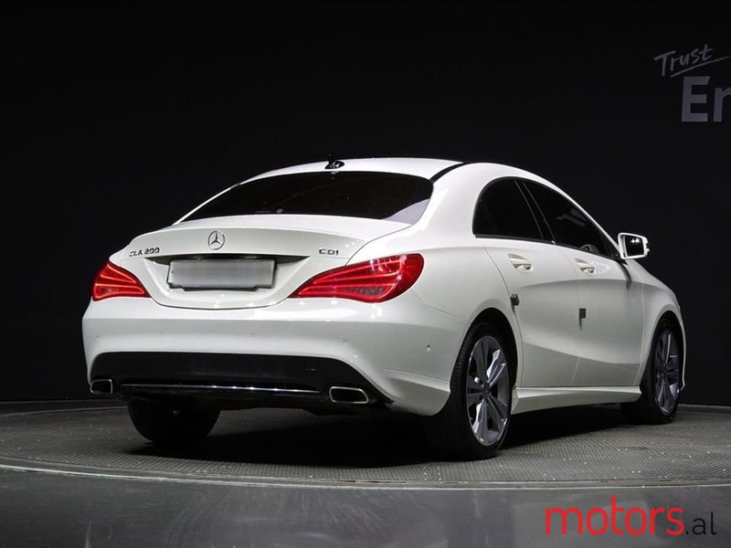 2014' Mercedes-Benz CLA 180 photo #5