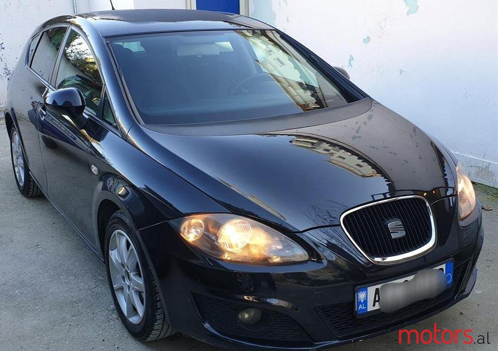 2010' SEAT Leon photo #1