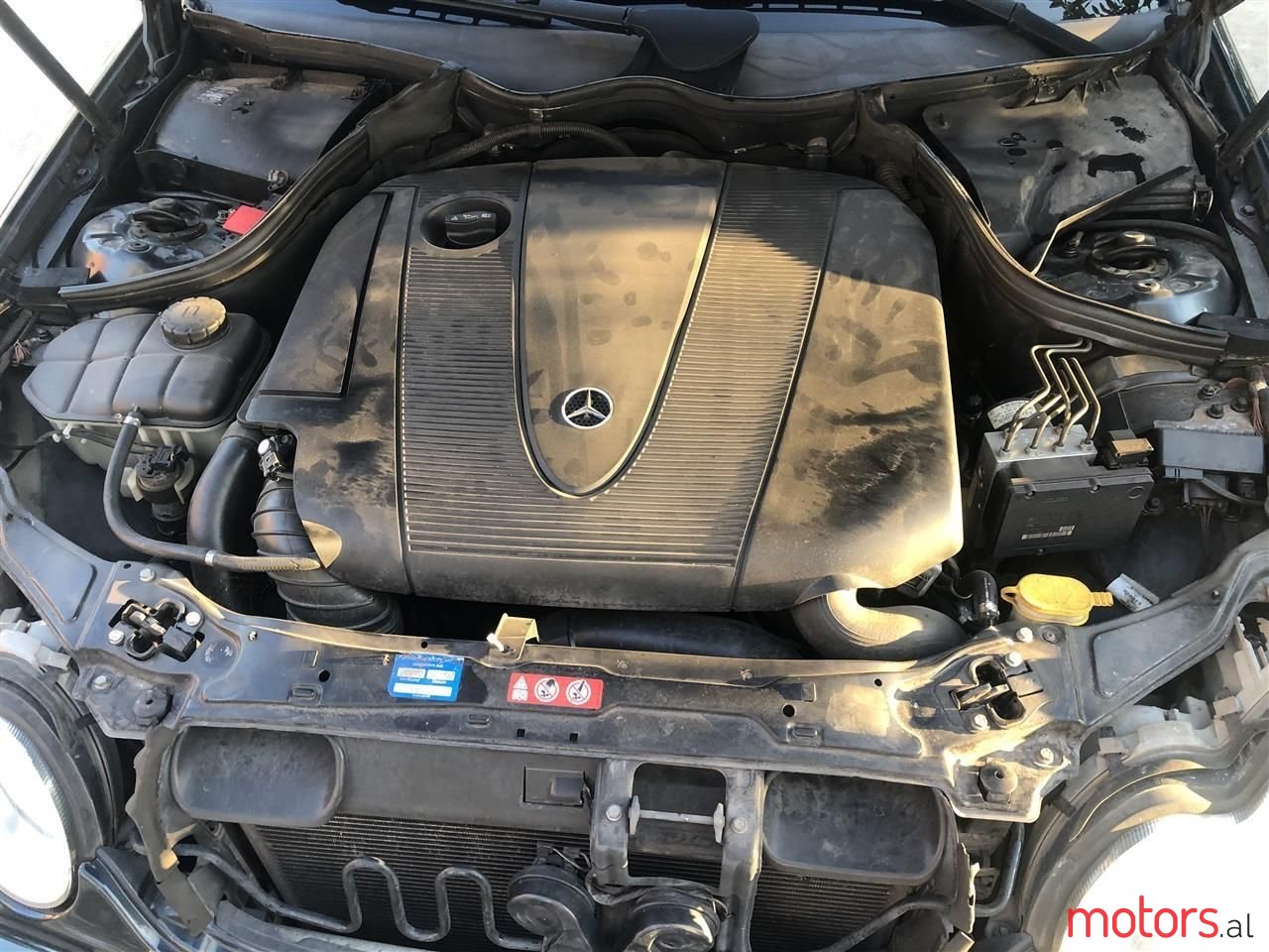 2004' Mercedes-Benz E 200 photo #3