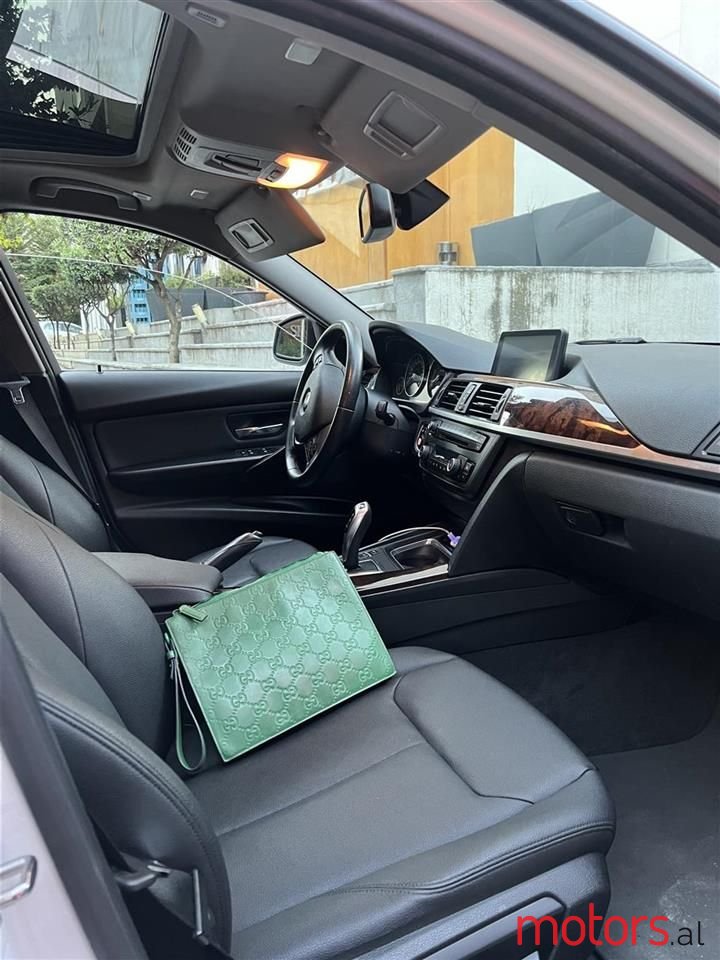 2013' BMW 320 photo #4